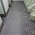 男子床 1前